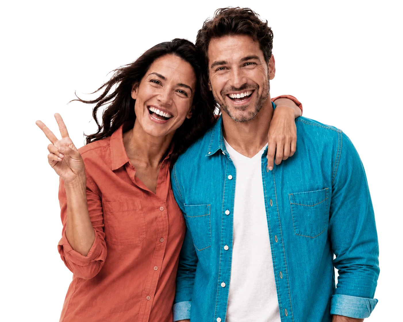 Un couple souriant, complices